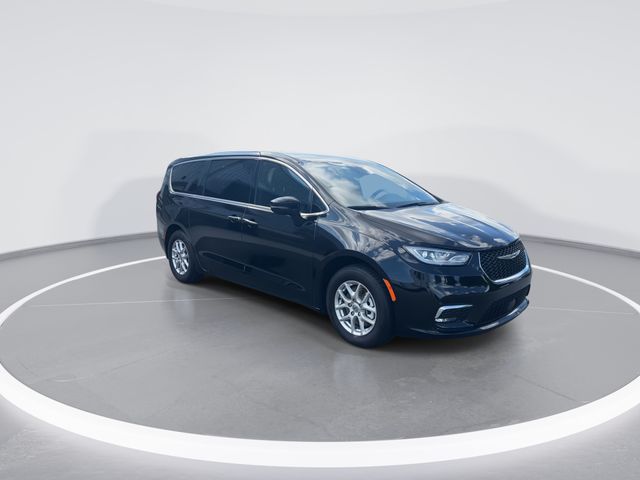 Used 2025 Black Chrysler Select image 2