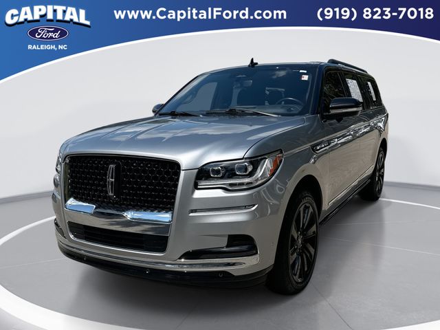 Silver Radiance Metallic Clearcoat 2024 Lincoln Navigator SUV / Crossover Four-Wheel Drive Automatic