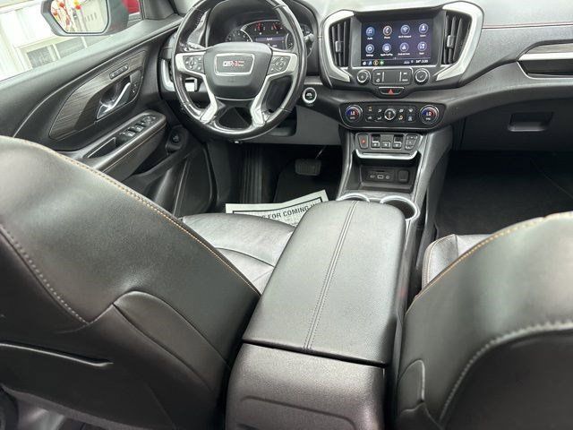 2020 GMC Terrain SLT photo