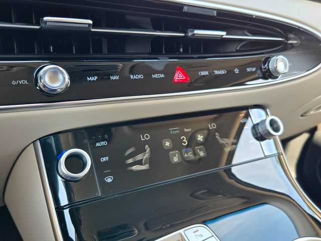 2027 Genesis Gv70