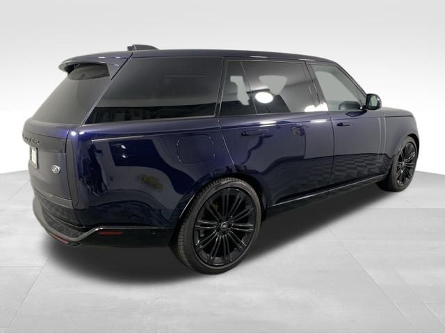 2023 Land Rover Range Rover SE 9