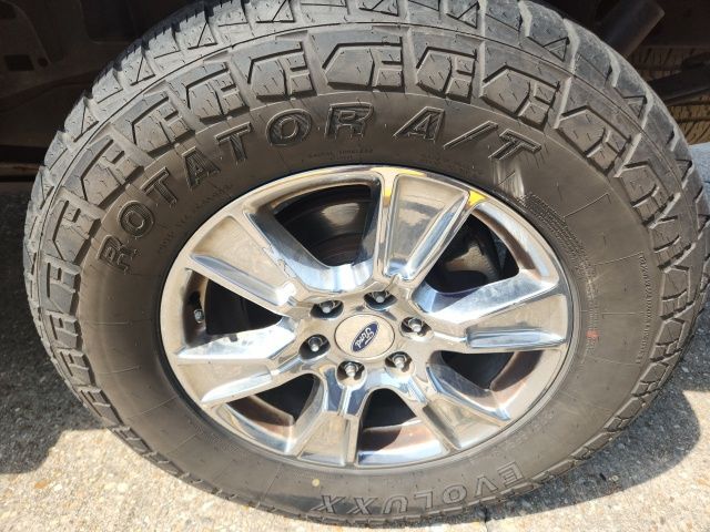 Used 2016 Red Ford XLT image 11