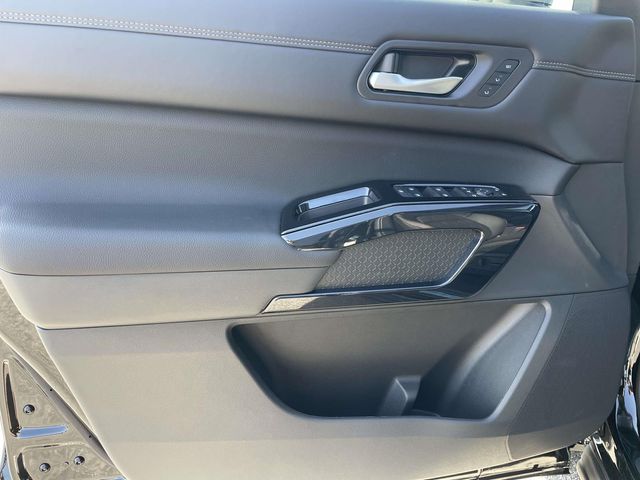 New 2026 Black Nissan Platinum image 17