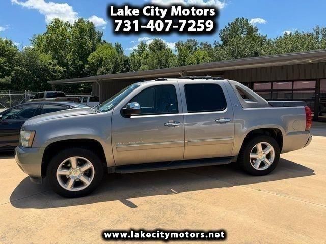 Graystone Metallic 2012 Chevrolet Avalanche Pickup Truck Four-Wheel Drive 6-Speed Automatic