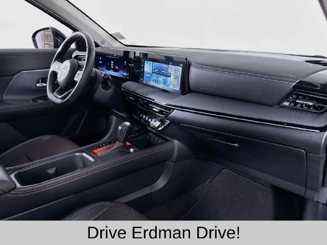 Used 2025 Nissan Kicks SUV