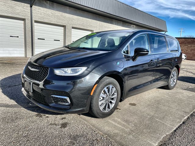 2024 Chrysler Pacifica Hybrid Select FWD