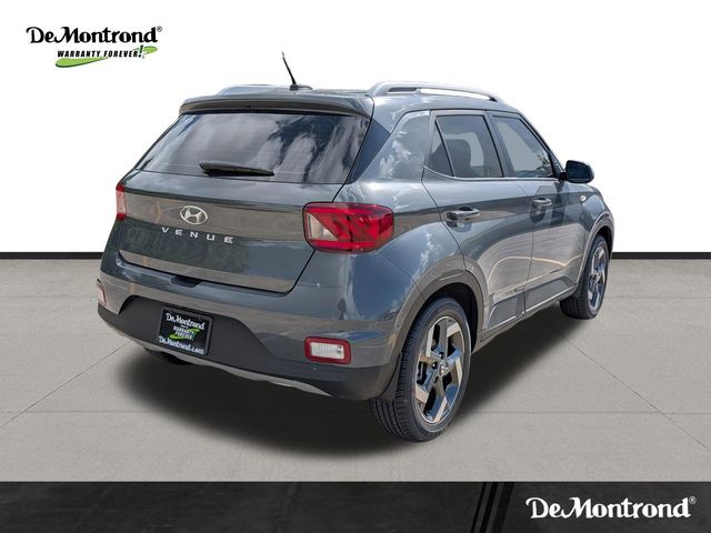 2026 Hyundai Venue SEL Gray at Baytown Hyundai