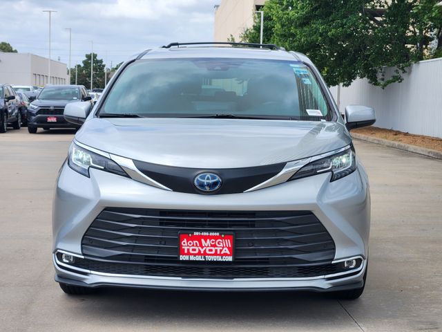 2021 Toyota Sienna XLE Silver at Monument Chevrolet