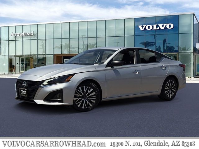Brilliant Silver Metallic 2024 Nissan Altima Sedan Front-Wheel Drive Continuously Variable Transmission