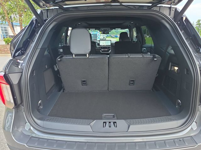 New 2026 Carbonized Gray Metallic Ford Tremor® image 14