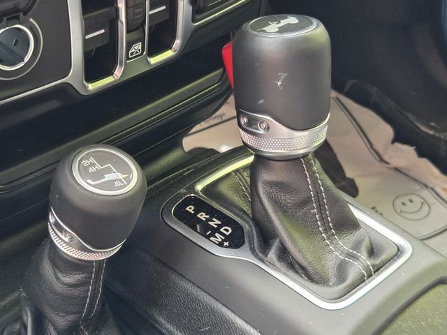 Used 2025 Blue Jeep Sahara image 11