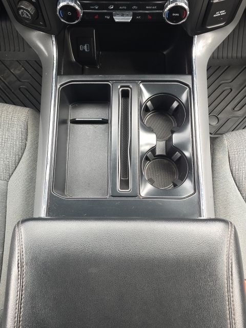 2022 Ford F-150 XLT:C02410C