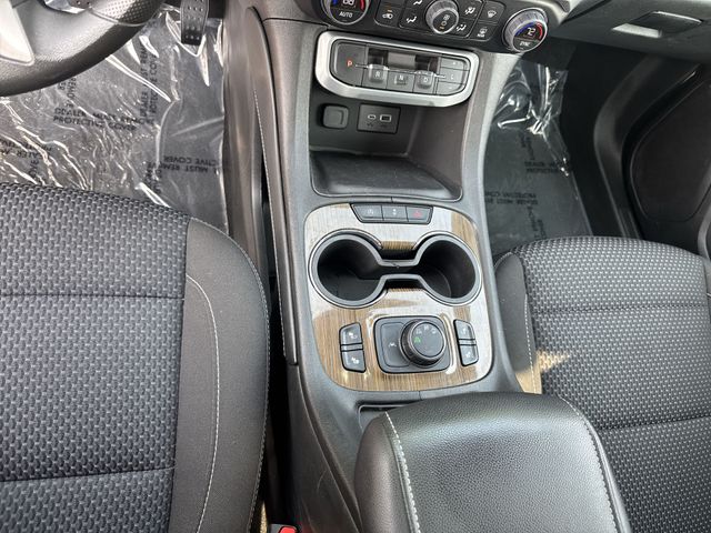 Used 2023 Silver GMC SLE image 23