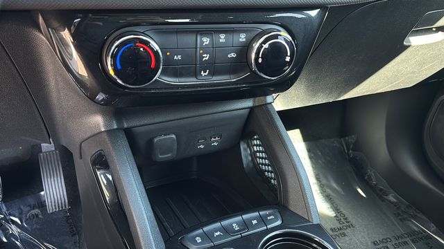 Used 2025 White Chevrolet LT image 30