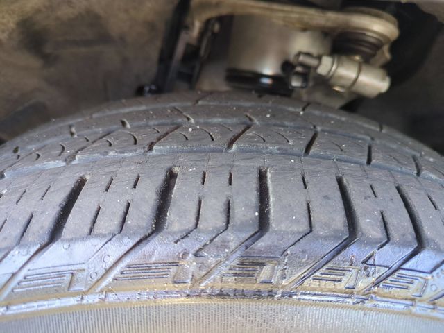Used 2024 Gray Jeep Summit Reserve image 11