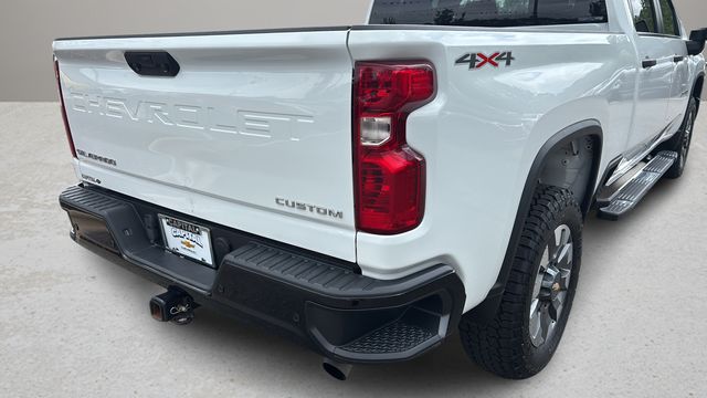 Used 2024 White Chevrolet Custom image 11