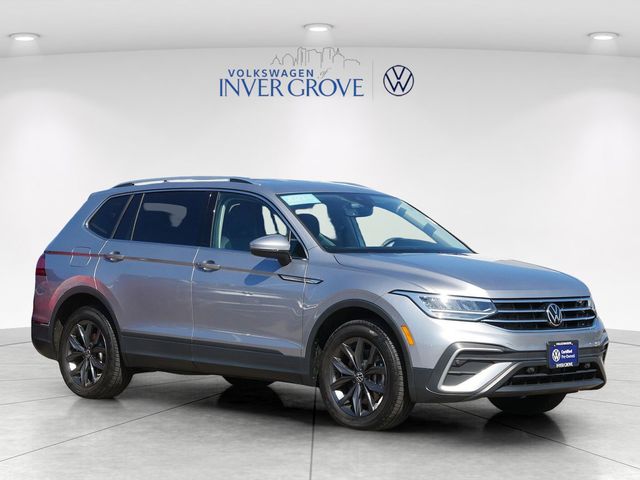 Pyrite Silver Metallic 2023 Volkswagen Tiguan SE 4Motion SUV / Crossover All-Wheel Drive 8-Speed Automatic