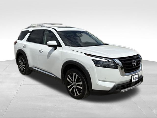  2025 Nissan Pathfinder Platinum 4WD   