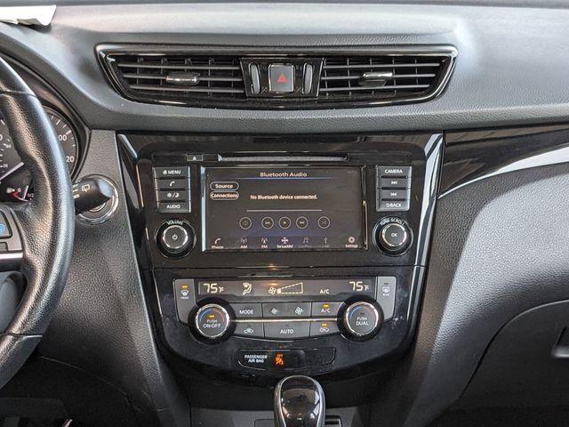 2022 Nissan Rogue Sport SV photo