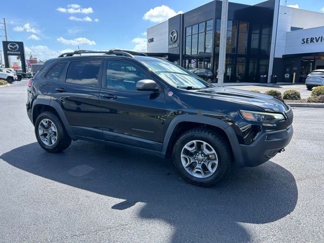 Diamond Black Crystal Pearlcoat 2019 Jeep Cherokee Trailhawk 4WD SUV / Crossover Four-Wheel Drive 9-Speed Automatic