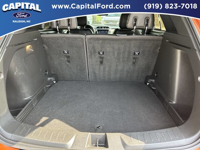 Used 2023 Red Chevrolet ACTIV image 16