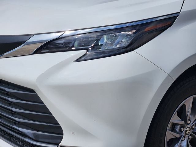 2024 Toyota Sienna LE White at Gullo Toyota