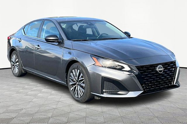 2024 Nissan Altima SV