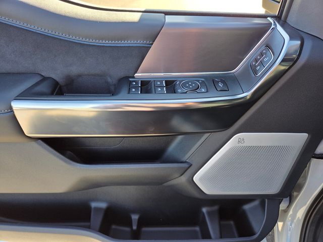 New 2026 Ford Super Duty F-350 Crew Cab 8' Box Platinum