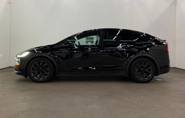 2023 Tesla Model X Standard Range