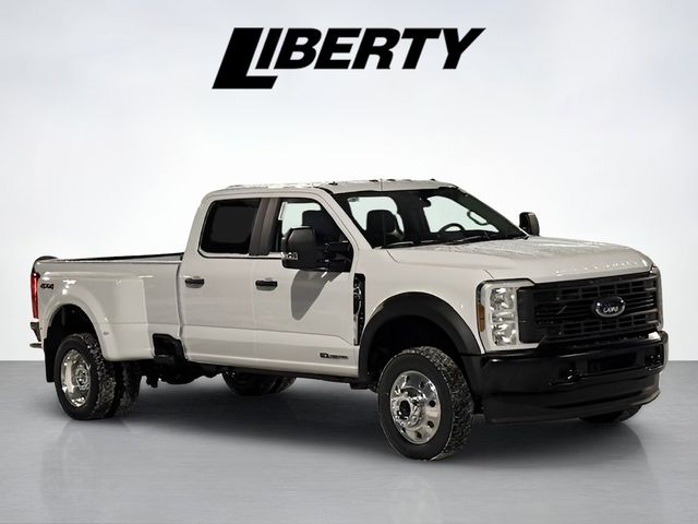 2026 Ford F-450 Super Duty XL Crew Cab LB DRW 4WD