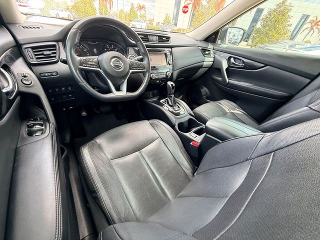 Thumbnail: 2017 Nissan Rogue - 21