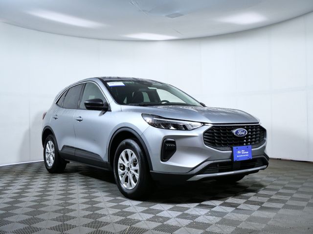 Silver Metallic 2024 Ford Escape SUV / Crossover All-Wheel Drive 8-Speed Automatic