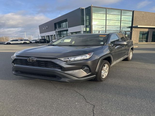 2020 Toyota RAV4 XLE FWD