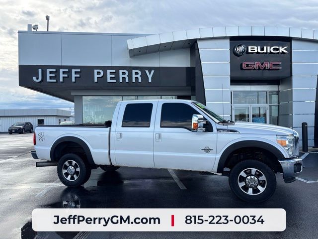 White 2015 Ford F-350 Super Duty Pickup Truck Four-Wheel Drive 6-Speed Automatic