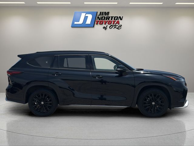 Used 2025 Toyota Highlander SUV