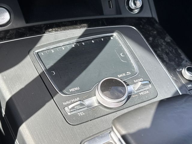Used 2018 White Audi 2.0T image 26