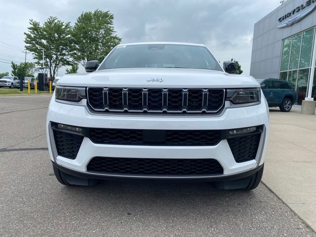 2026 Jeep Grand Cherokee Limited - Bright White Clearcoat exterior view 2