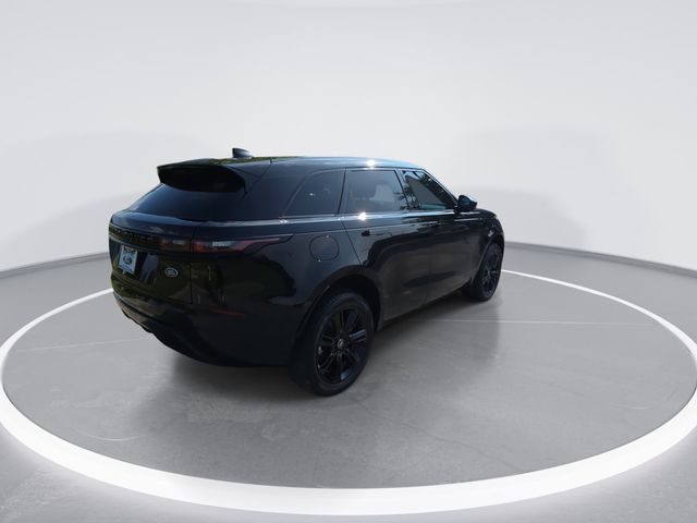 Used 2023 Santorini Black Land Rover R-Dynamic S image 8