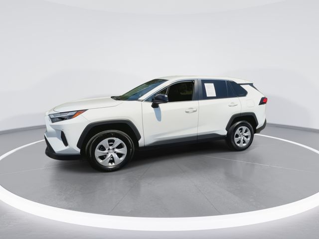 Used 2025 White Toyota LE image 5
