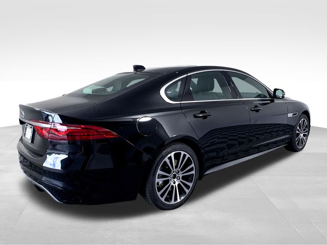 2024 Jaguar XF R-Dynamic SE 7