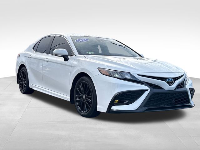 2024 Toyota Camry SE AWD