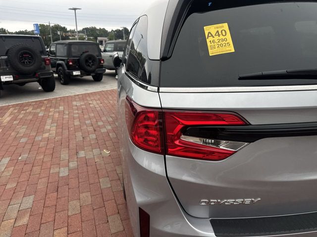 Used 2025 Honda Odyssey Van