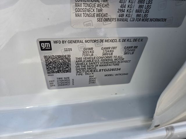 New 2026 White GMC AT4 image 22