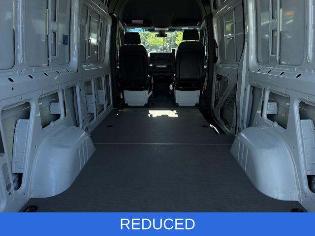 Used 2025 White Mercedes-Benz Cargo 144 WB image 34