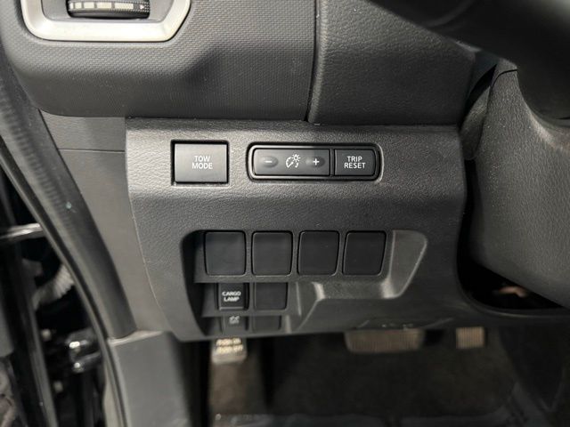 2022 Nissan Frontier SV photo