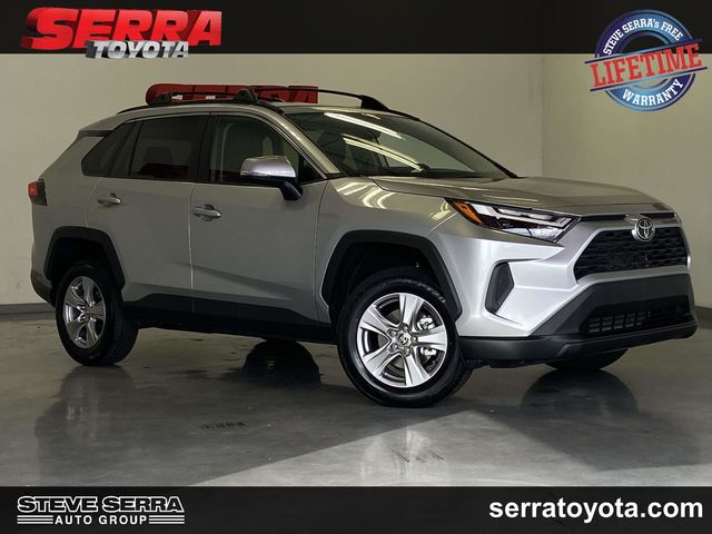 2025 Toyota RAV4 XLE FWD