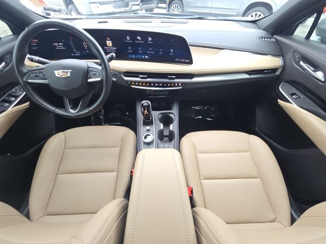 2024 Cadillac XT4 Luxury:C02545