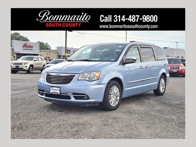 Crystal Blue 2016 Chrysler Town & Country Minivan Front-Wheel Drive 6-Speed Automatic