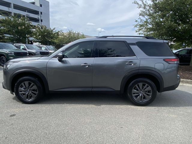 2022 Nissan Pathfinder SV 6