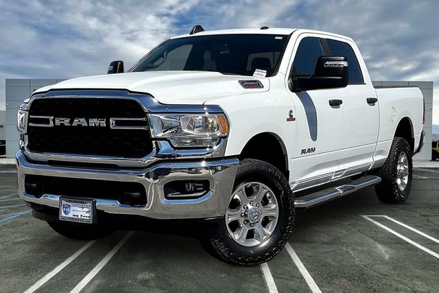 Bright White Clearcoat 2024 RAM 2500 Big Horn Crew Cab 4WD Pickup Truck Four-Wheel Drive 6-Speed Automatic
